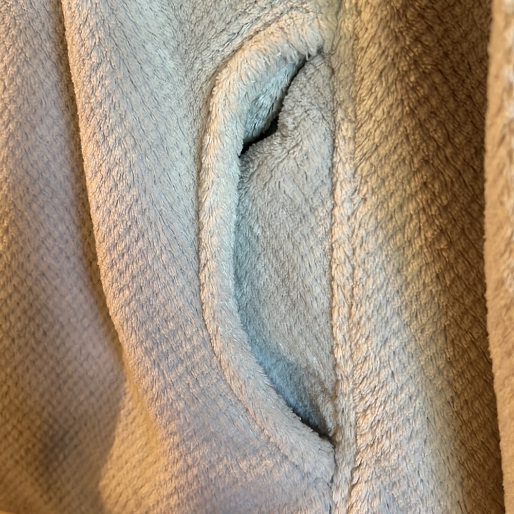 Patagonia Re-Tool Snap-T Pullover
Size XS
Color: Raw Linen-white X-dye - Picture 4 of 12